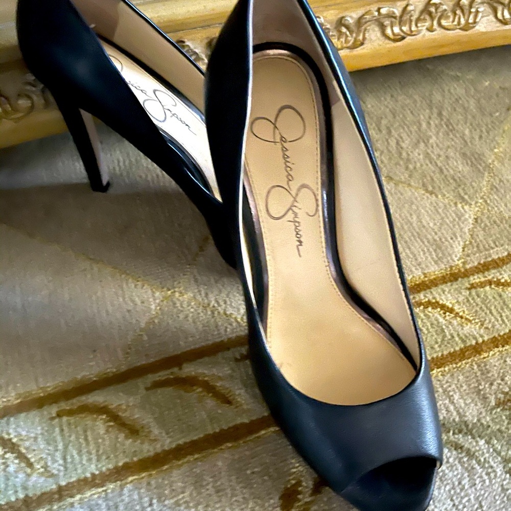 Jessica Simpson Heels - Picture 4 of 5